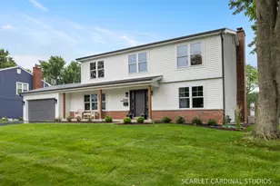 1048 Summit Hills Ln, Naperville, IL 60563 - Photo 3