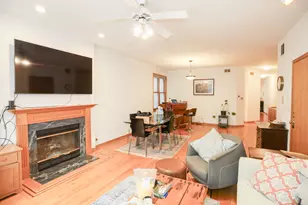 1940 W Diversey Pkwy, Chicago, IL 60614 - Photo 3