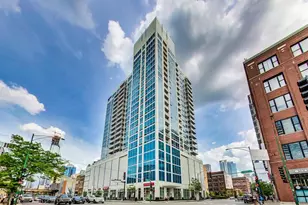 757 N Orleans St, Chicago, IL 60654 - Photo 1