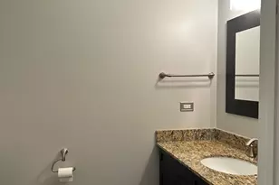 757 N Orleans St, Chicago, IL 60654 - Photo 5