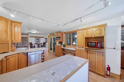 22524 Luther Road, Sterling, IL 61081 - Photo 9