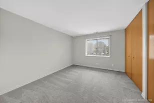 4 Oak Creek Dr, Buffalo Grove, IL 60089 - Photo 11