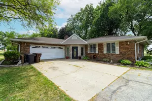 5866 Irene Rd, Belvidere, IL 61008 - Photo 5
