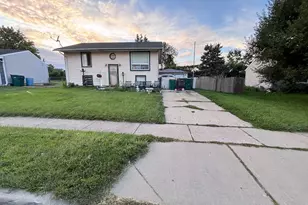 234 Gordon Ave, Romeoville, IL 60446 - Photo 1