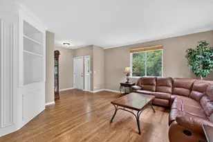 4323 Blue Iris Ct, Island Lake, IL 60042 - Photo 9