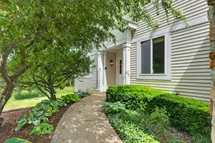 4323 Blue Iris Ct, Island Lake, IL 60042 - Photo 3