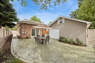 9819 S Millard Ave, Evergreen Park, IL 60805 - Photo 27