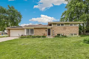 1104 New Haven Ave, Aurora, IL 60506 - Photo 1