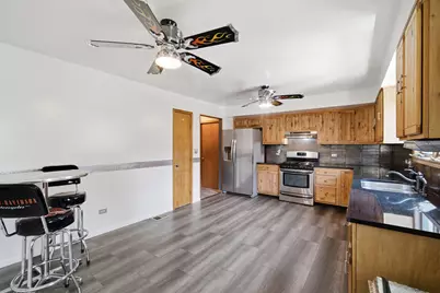 2238 Elmira Avenue, Des Plaines, IL 60018 - Photo 13