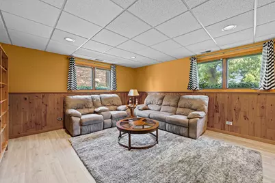2238 Elmira Avenue, Des Plaines, IL 60018 - Photo 21