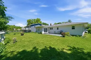 34456 W Lake Shore Dr, Round Lake, IL 60073 - Photo 23