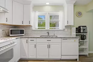 34456 W Lake Shore Dr, Round Lake, IL 60073 - Photo 9