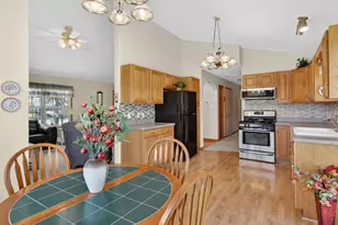 68 Oregon Trail, Coal City, IL 60416 - Photo 13