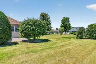 68 Oregon Trail, Coal City, IL 60416 - Photo 35