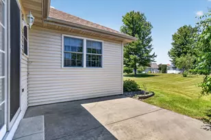68 Oregon Trail, Coal City, IL 60416 - Photo 33
