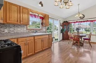 68 Oregon Trail, Coal City, IL 60416 - Photo 21