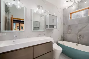1649 W Ontario St, Chicago, IL 60622 - Photo 17