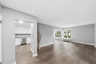 150 Lake Blvd, Buffalo Grove, IL 60089 - Photo 3