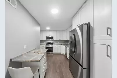 150 Lake Boulevard #112, Buffalo Grove, IL 60089 - Photo 11