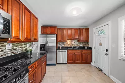 515 W Tanglewood Drive, Arlington Heights, IL 60004 - Photo 3