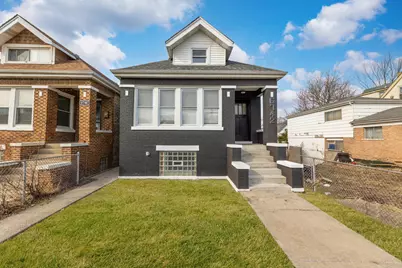 6742 S Carpenter Street, Chicago, IL 60621 - Photo 1