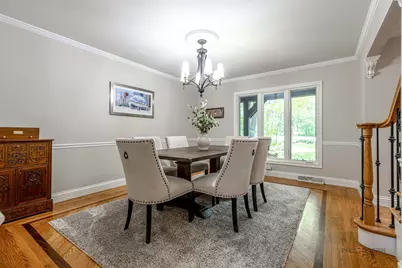 28588 N Tanglewood Court, Libertyville, IL 60048 - Photo 9