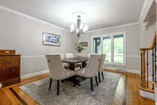 28588 N Tanglewood Ct, Libertyville, IL 60048 - Photo 9