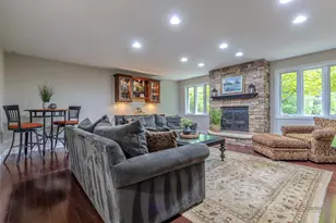 28588 N Tanglewood Ct, Libertyville, IL 60048 - Photo 21
