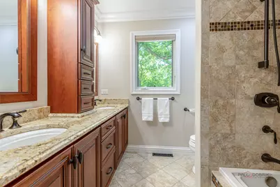 28588 N Tanglewood Court, Libertyville, IL 60048 - Photo 39