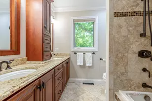 28588 N Tanglewood Ct, Libertyville, IL 60048 - Photo 39