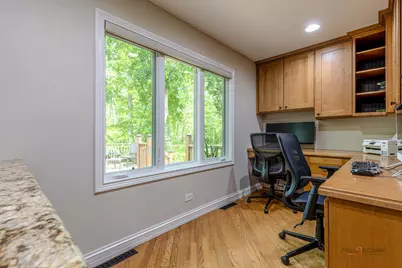 28588 N Tanglewood Court, Libertyville, IL 60048 - Photo 23