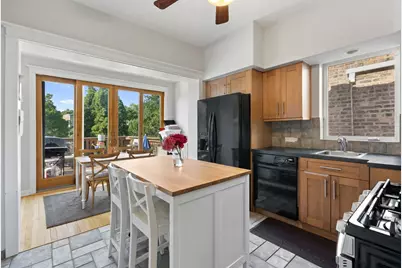 2541 W Argyle Street, Chicago, IL 60625 - Photo 7