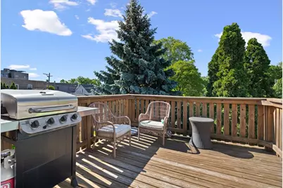 2541 W Argyle Street, Chicago, IL 60625 - Photo 9