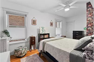 2541 W Argyle Street, Chicago, IL 60625 - Photo 13