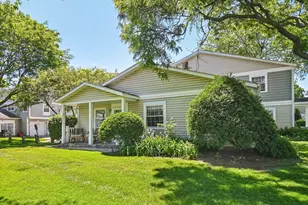 1302 Fall Ct, Wheeling, IL 60090 - Photo 3