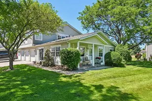1302 Fall Ct, Wheeling, IL 60090 - Photo 1