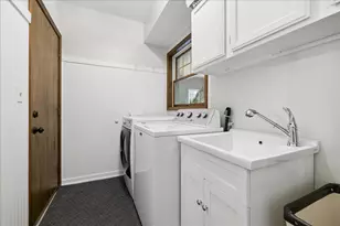 190 Old Forge Rd, Elgin, IL 60123 - Photo 15