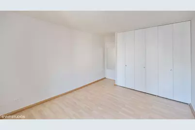 211 E Ohio Street #2207, Chicago, IL 60611 - Photo 9