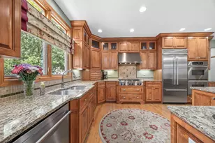 4542 Hatch Ln, Lisle, IL 60532 - Photo 7