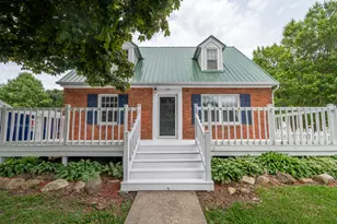 206 N Mulberry St, Mount Morris, IL 61054 - Photo 1