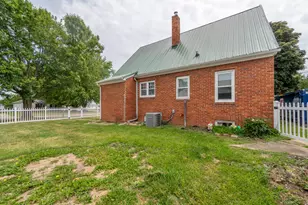 206 N Mulberry St, Mount Morris, IL 61054 - Photo 5