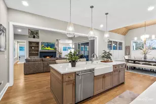 1862 W Wiesbrook Rd, Wheaton, IL 60189 - Photo 9