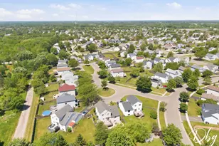 319 E Camden Ln, Round Lake Beach, IL 60073 - Photo 47