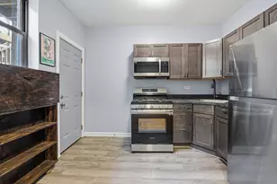 1904 N Drake Ave, Chicago, IL 60647 - Photo 11