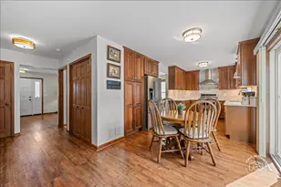 1213 Geneva Dr, Geneva, IL 60134 - Photo 5