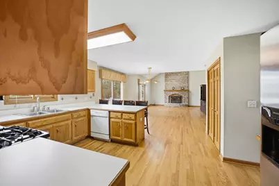 4807 Clearwater Lane, Naperville, IL 60564 - Photo 7