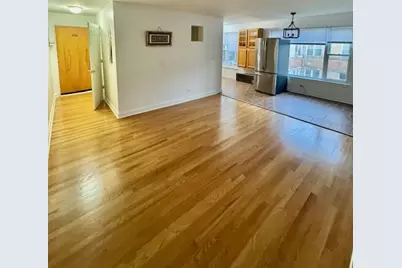 2424 W Estes Avenue #4I, Chicago, IL 60645 - Photo 5