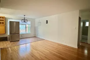 2424 W Estes Ave, Chicago, IL 60645 - Photo 7