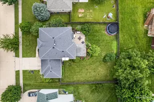 386 Essex Dr, Oswego, IL 60543 - Photo 31