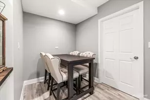 386 Essex Dr, Oswego, IL 60543 - Photo 15